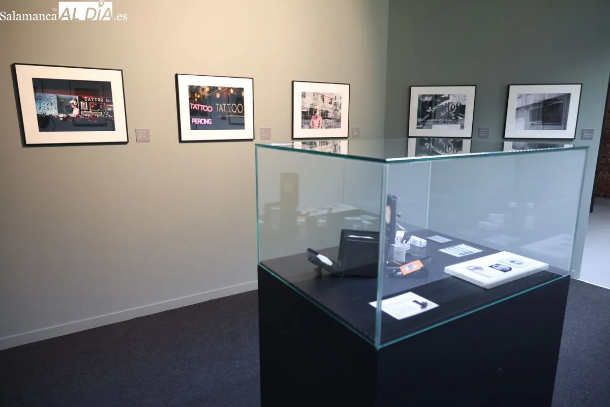 XIV Concurso de Fotografía sobre estudios de tatuaje abre en el Museo del Comercio de Salamanca. Foto de David Sañudo