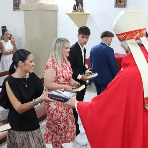 Confirmación en Casillas de Flores 