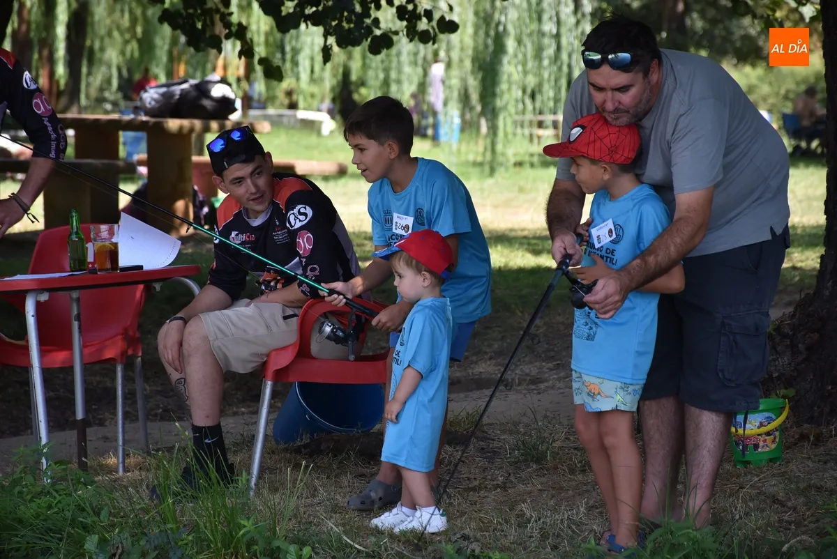 Foto 3 - Ca&ntilde;as listas en Ciudad Rodrigo: vuelve el tradicional concurso infantil de pesca