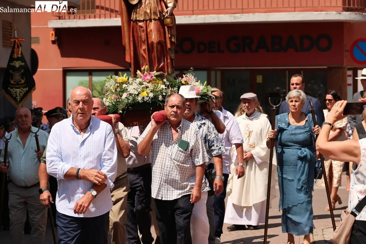 Santa Marta recorre las calles del municipio en su día grande para honrar a su patrona | FOTOS: David Sañudo 