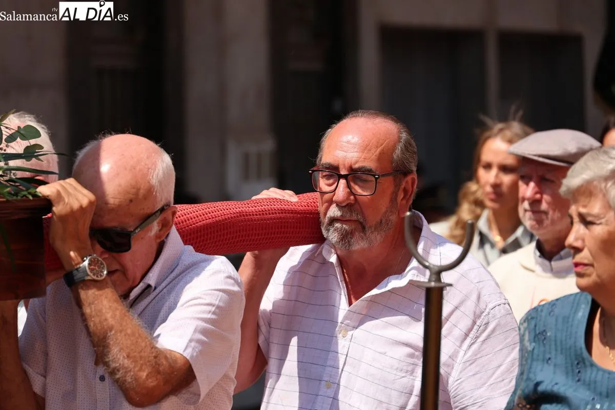 Santa Marta recorre las calles del municipio en su día grande para honrar a su patrona | FOTOS: David Sañudo 