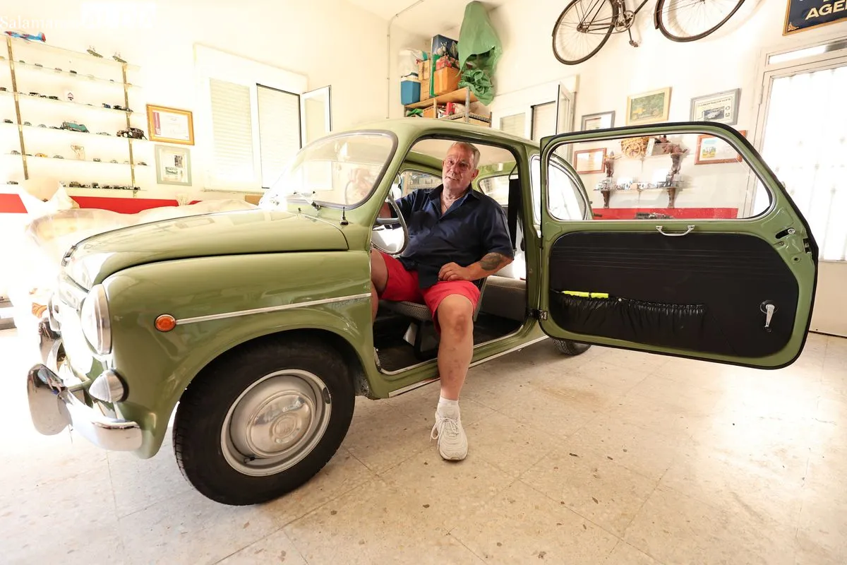 Coches clásicos: la colección de José Manuel en Salamanca