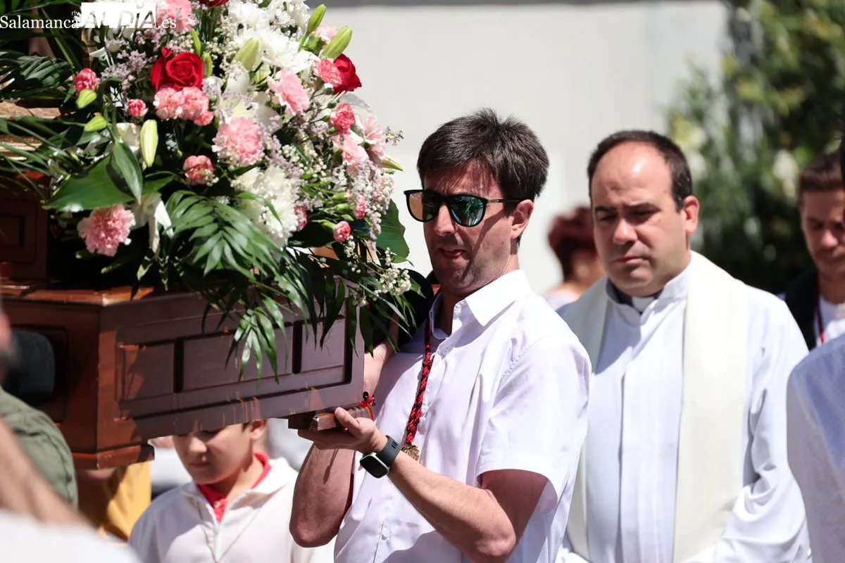 Devoción y tradición en Pizarrales con la procesión de la Virgen del Carmen | Fotos: David Sañudo