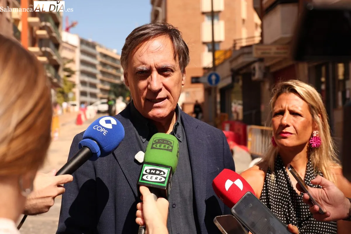 Carbayo presenta la renovación de kilómetros de tuberías en el Camino de las Aguas | FOTOS: David Sañudo