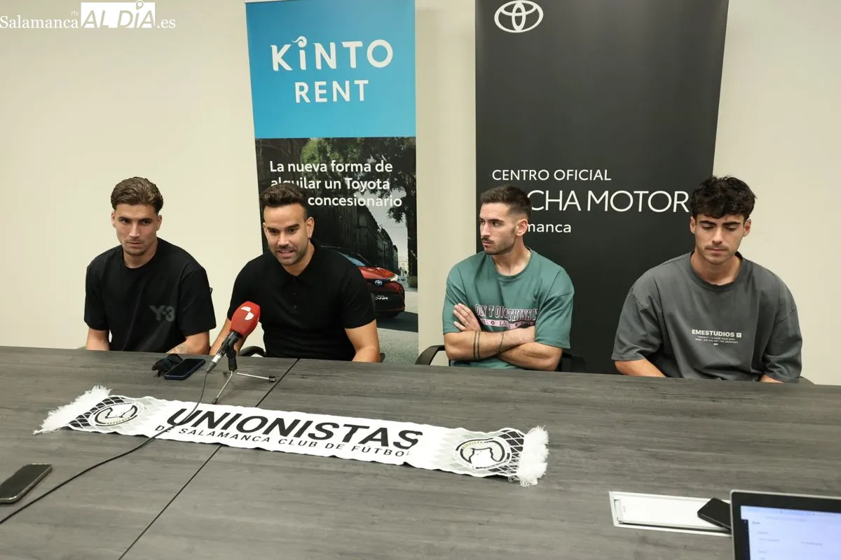 Álex Gil, Dani González y Álex Daza, presentados como nuevos jugadores de Unionistas | FOTOS: David Sañudo