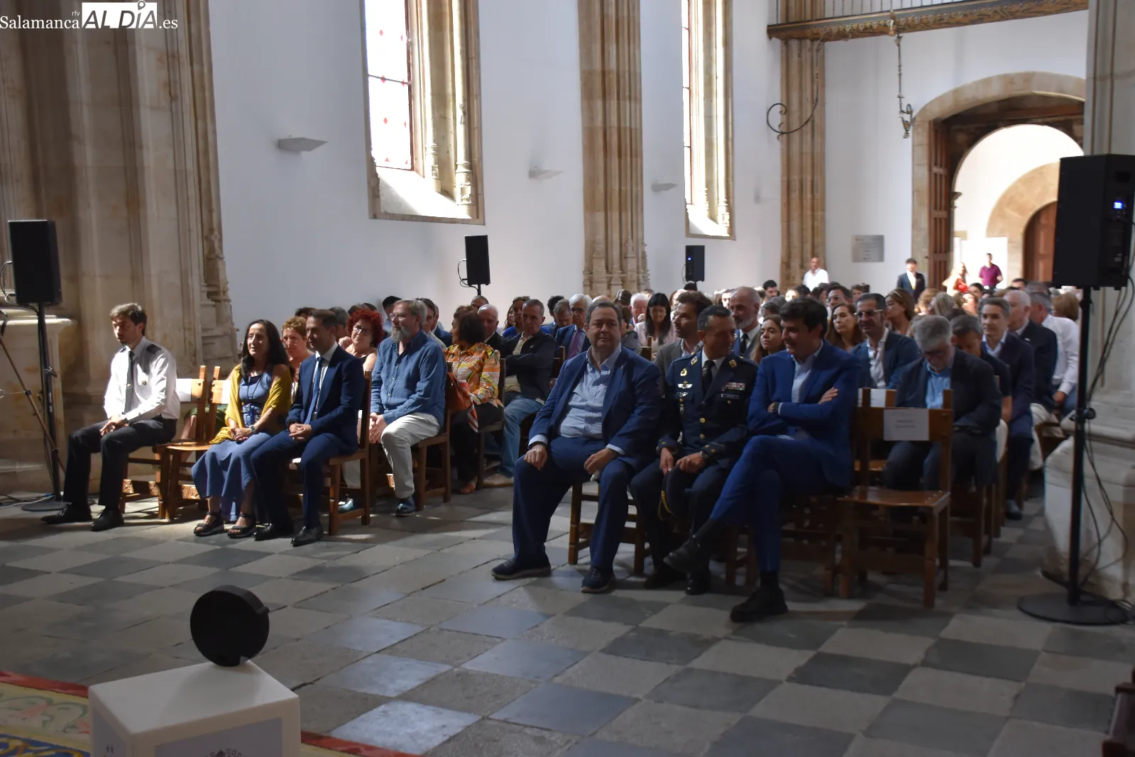 Emoción y entrega de alas en la graduación de las nuevas promociones de la Escuela de Pilotos Adventia-USAL. Fotos de MIguel González