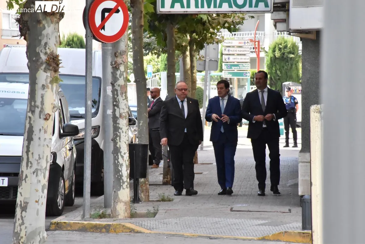 Visita institucional al nuevo centro de salud de Santa Marta de Tormes | FOTOS: V. Martins 