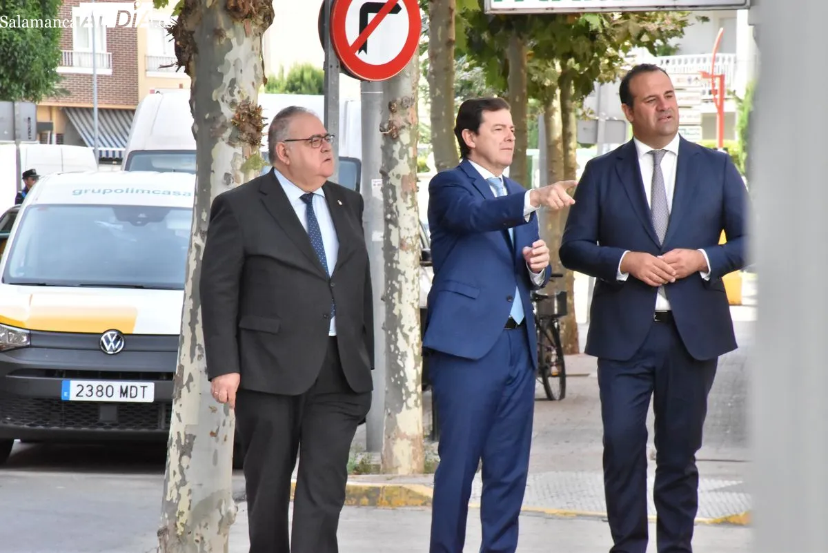 Visita institucional al nuevo centro de salud de Santa Marta de Tormes | FOTOS: V. Martins 