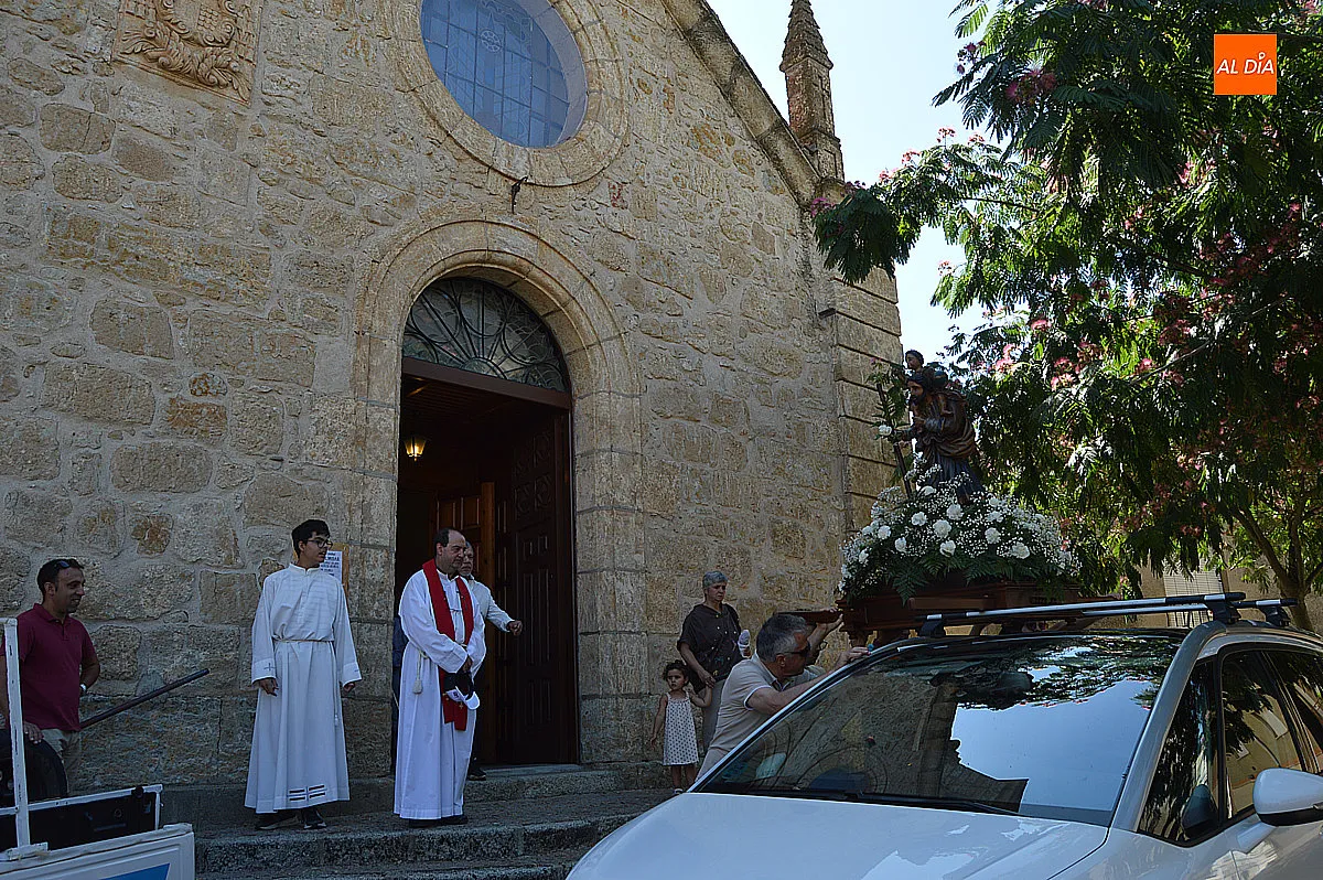 Procesión motorizada de la Parroquia de San Cristóbal en honor a su patrón 