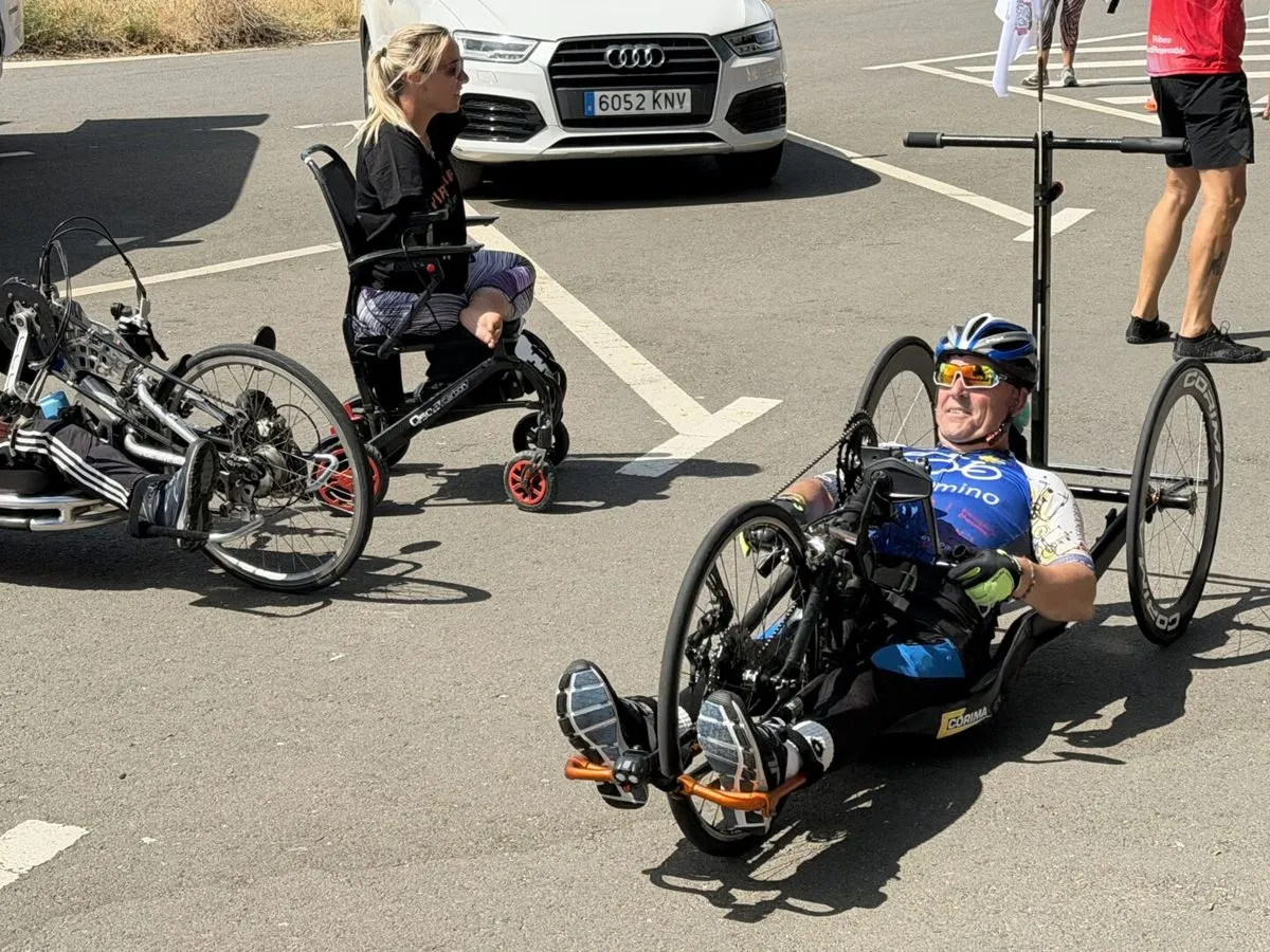 Foto 8 - La expedici&oacute;n inclusiva de 'Discamino' hace parada en Guijuelo en su reto hacia Santiago