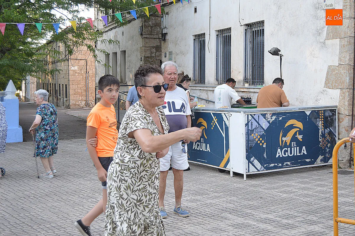 Campeonato de la rana de la Fiestas del Barrio de San Andrés 
