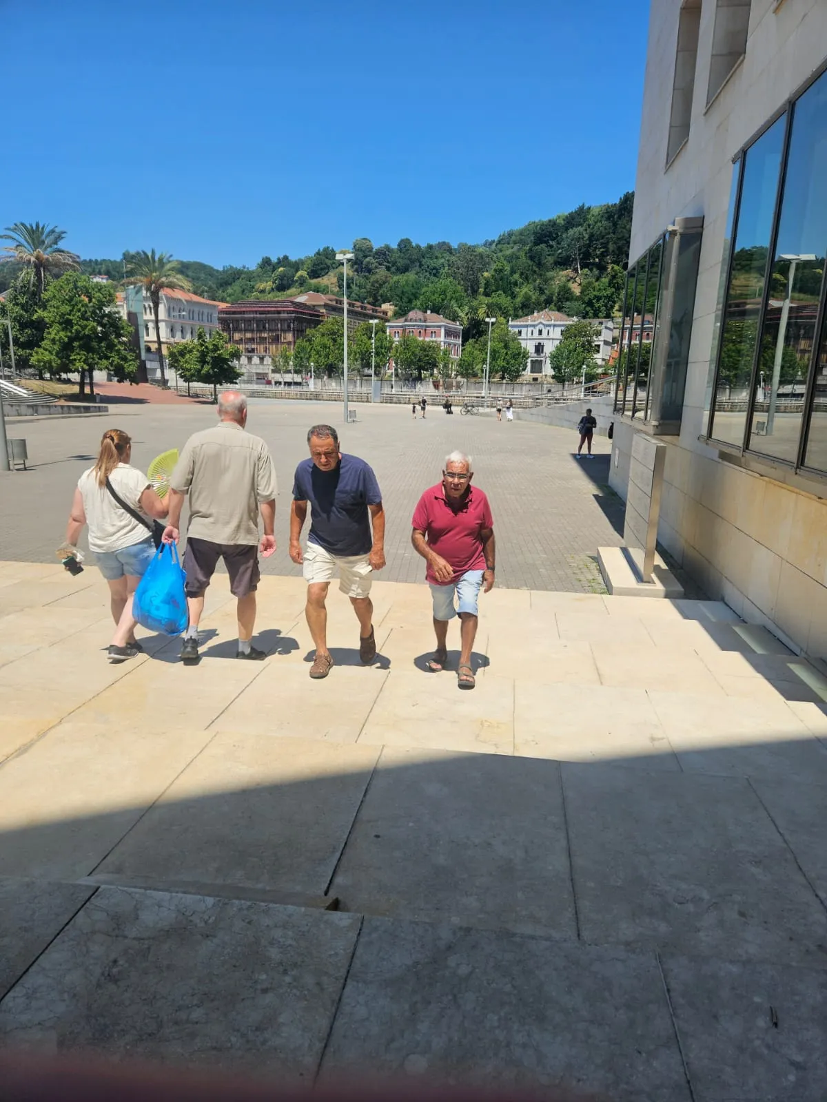 Foto 2 - Cuatro amigos ponen el broche al Camino del Norte tras a&ntilde;os de peregrinaci&oacute;n