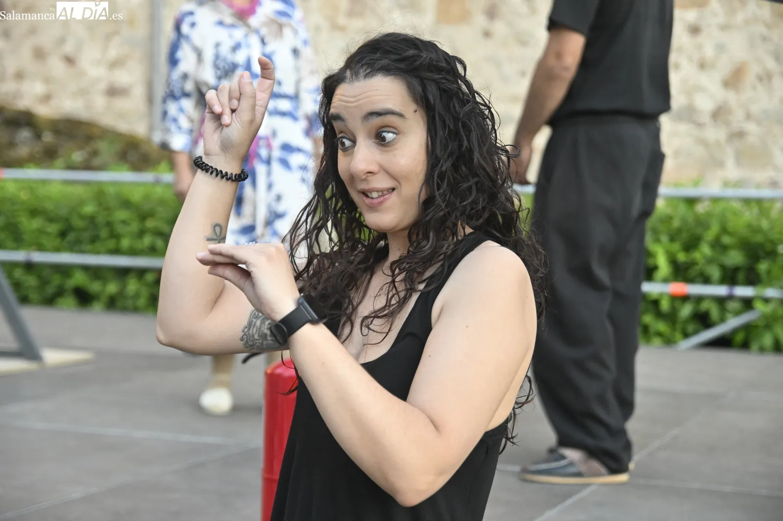 Foto 2 - FOTOS | Humor y la Escuela de Salamanca se dan la mano en el 'El extintor'