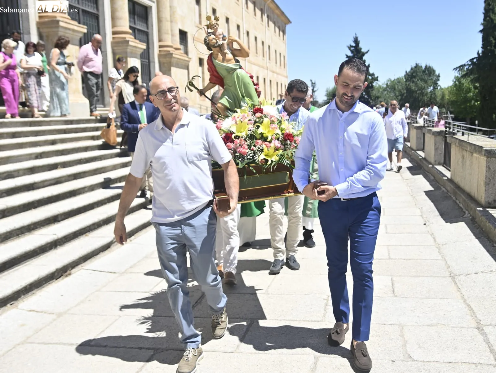Foto 4 - FOTOS | Salamanca bendice sus veh&iacute;culos por San Crist&oacute;bal