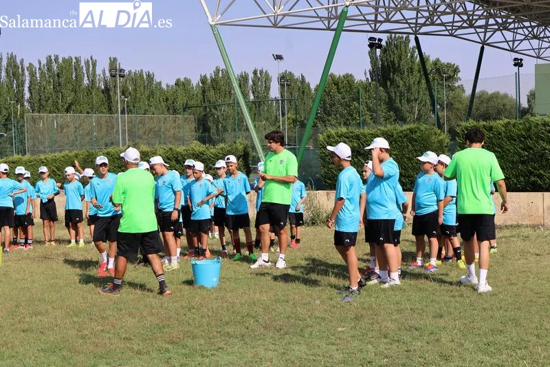 Foto 2 - El Campus de Verano del Alba de Tormes CF combina formaci&oacute;n y experiencias &uacute;nicas para los j&oacute;venes futbolistas