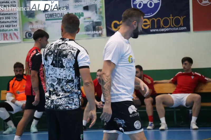 Foto 8 - Espa&ntilde;a culmina una remontada &eacute;pica y se proclama campe&oacute;n del IX Campeonato de Verano de F&uacute;tbol Sala de Alba de Tormes