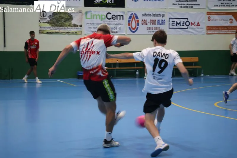 Foto 10 - Espa&ntilde;a culmina una remontada &eacute;pica y se proclama campe&oacute;n del IX Campeonato de Verano de F&uacute;tbol Sala de Alba de Tormes