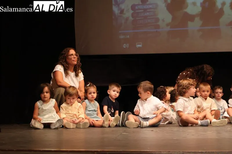 Foto 7 - Una treintena de alumnos se grad&uacute;a en la Escuela Infantil Municipal Villa Alba de Tormes