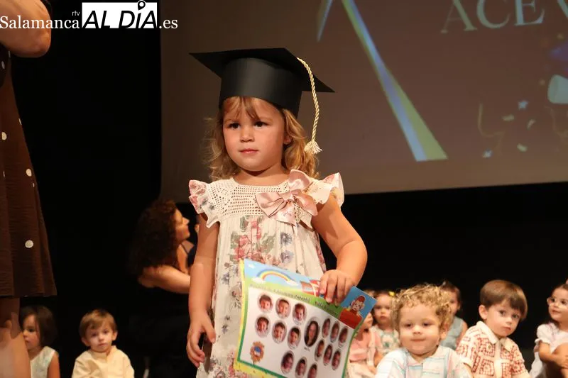 Foto 15 - Una treintena de alumnos se grad&uacute;a en la Escuela Infantil Municipal Villa Alba de Tormes