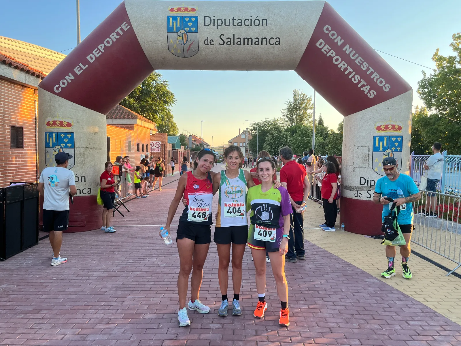 Foto 3 - Ant&oacute;nio Rodrigues y Ver&oacute;nica Rodr&iacute;guez se imponen en la XI Carrera Popular de Carbajosa de la Sagrada