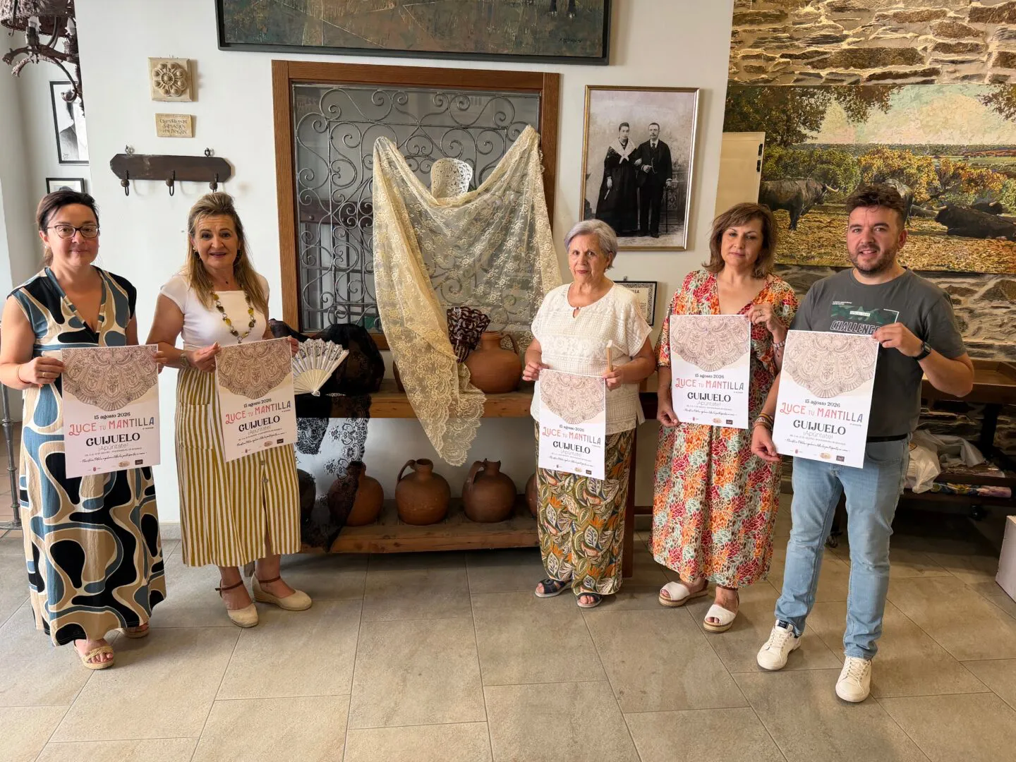 Guijuelo celebra la quinta edición de Luce tu mantilla