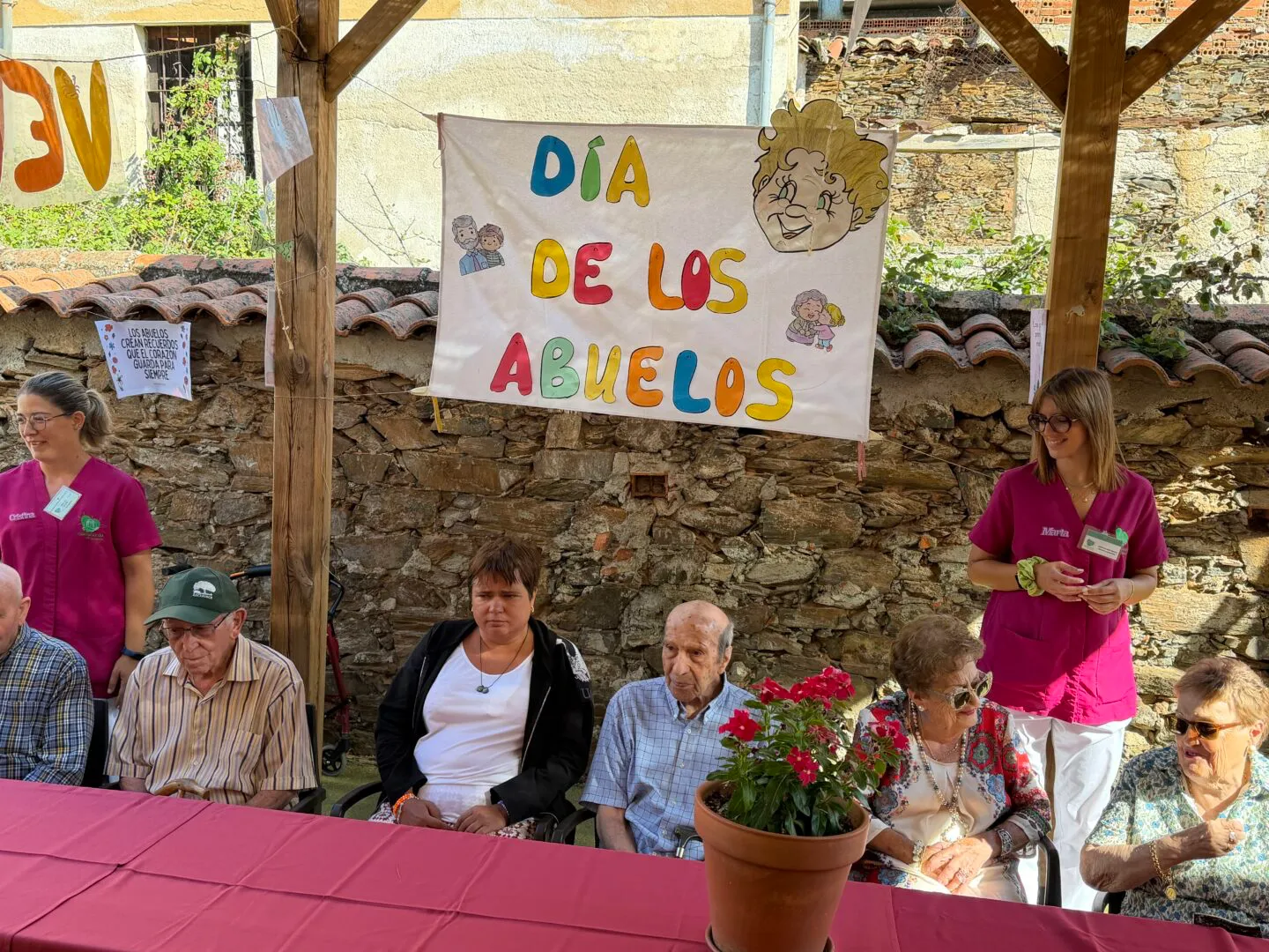 Foto 7 - Talleres de recuerdos, m&uacute;sica y bingo para conmemorar el D&iacute;a de los Abuelos en Guijuelo