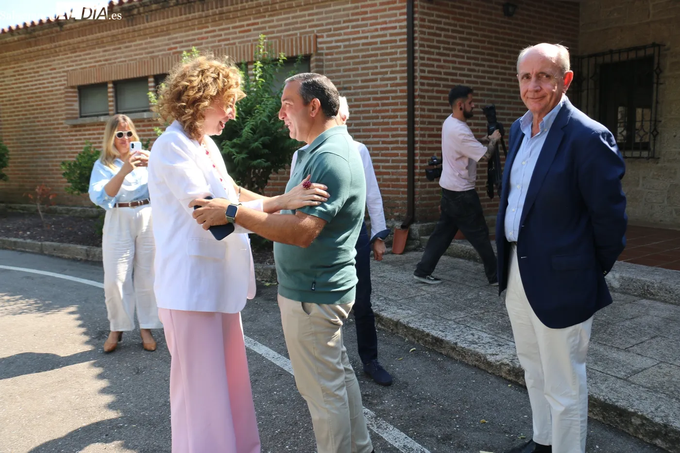 Acto de entrega de diplomas a los 20 alumnos participantes en este primer turno / CORRAL