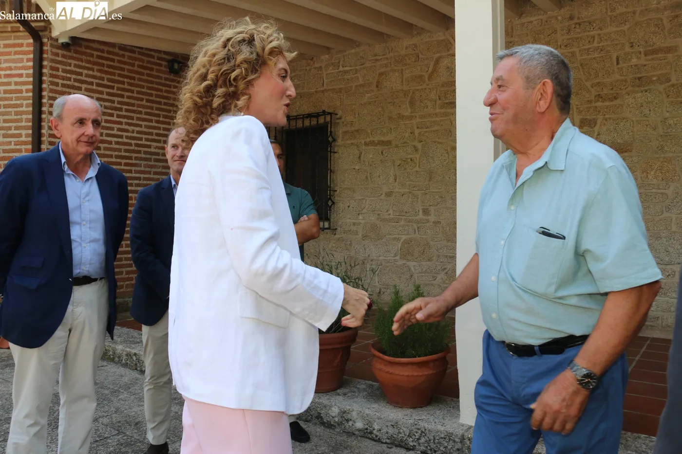 Acto de entrega de diplomas a los 20 alumnos participantes en este primer turno / CORRAL