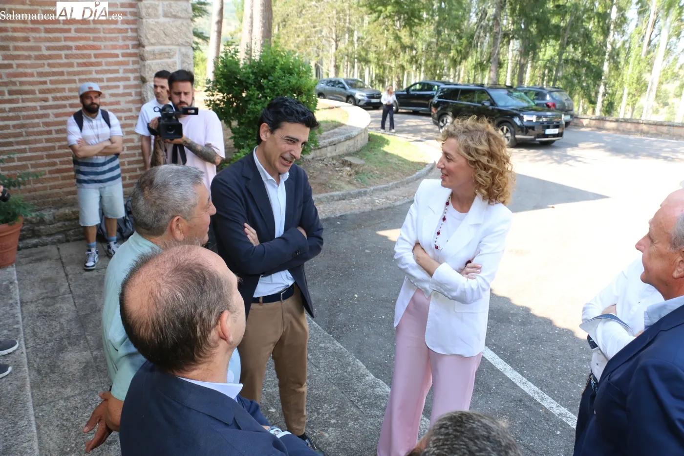 Acto de entrega de diplomas a los 20 alumnos participantes en este primer turno / CORRAL