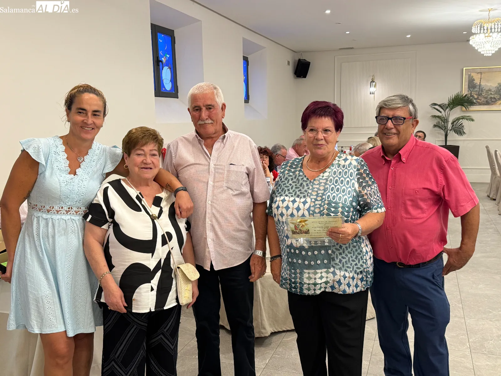 Foto 3 - Homenajes y convivencia en la gran jornada festiva anual de la Asociaci&oacute;n San Miguel