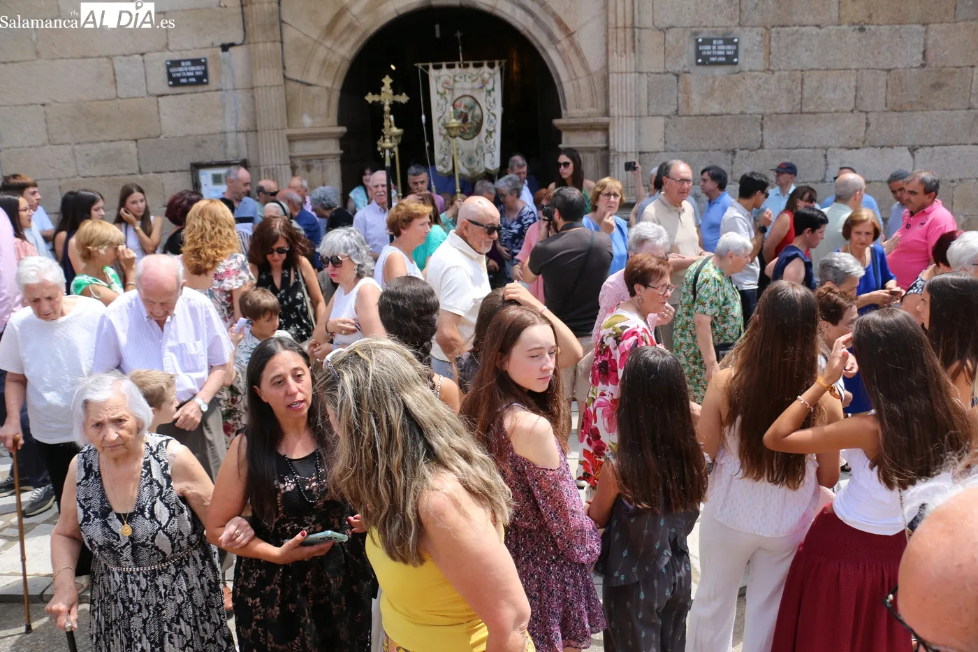 Procesión de Santiago Apóstol por las calles de Sobradillo / CORRAL
