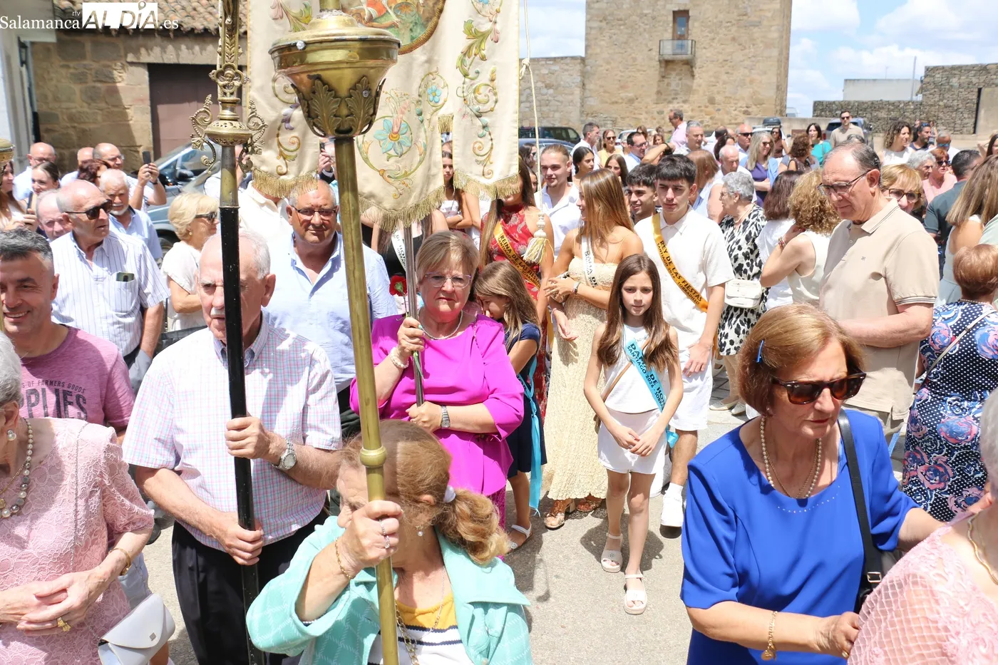Procesión de Santiago Apóstol por las calles de Sobradillo / CORRAL