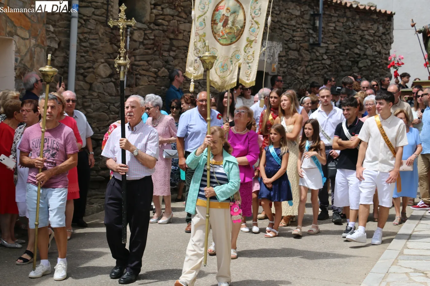 Procesión de Santiago Apóstol por las calles de Sobradillo / CORRAL
