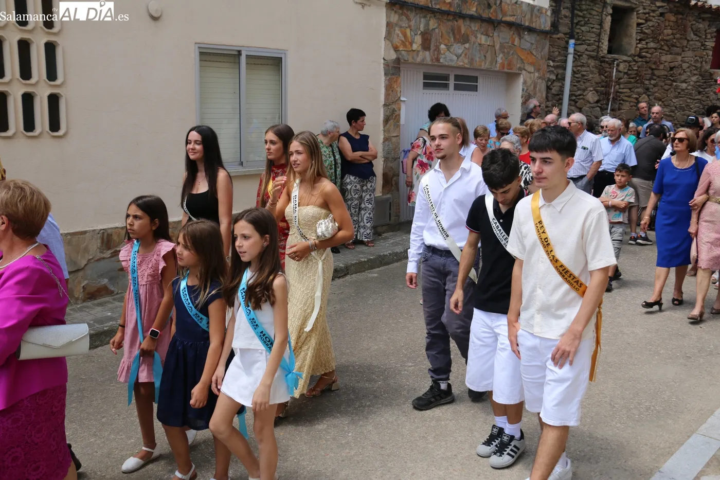 Procesión de Santiago Apóstol por las calles de Sobradillo / CORRAL