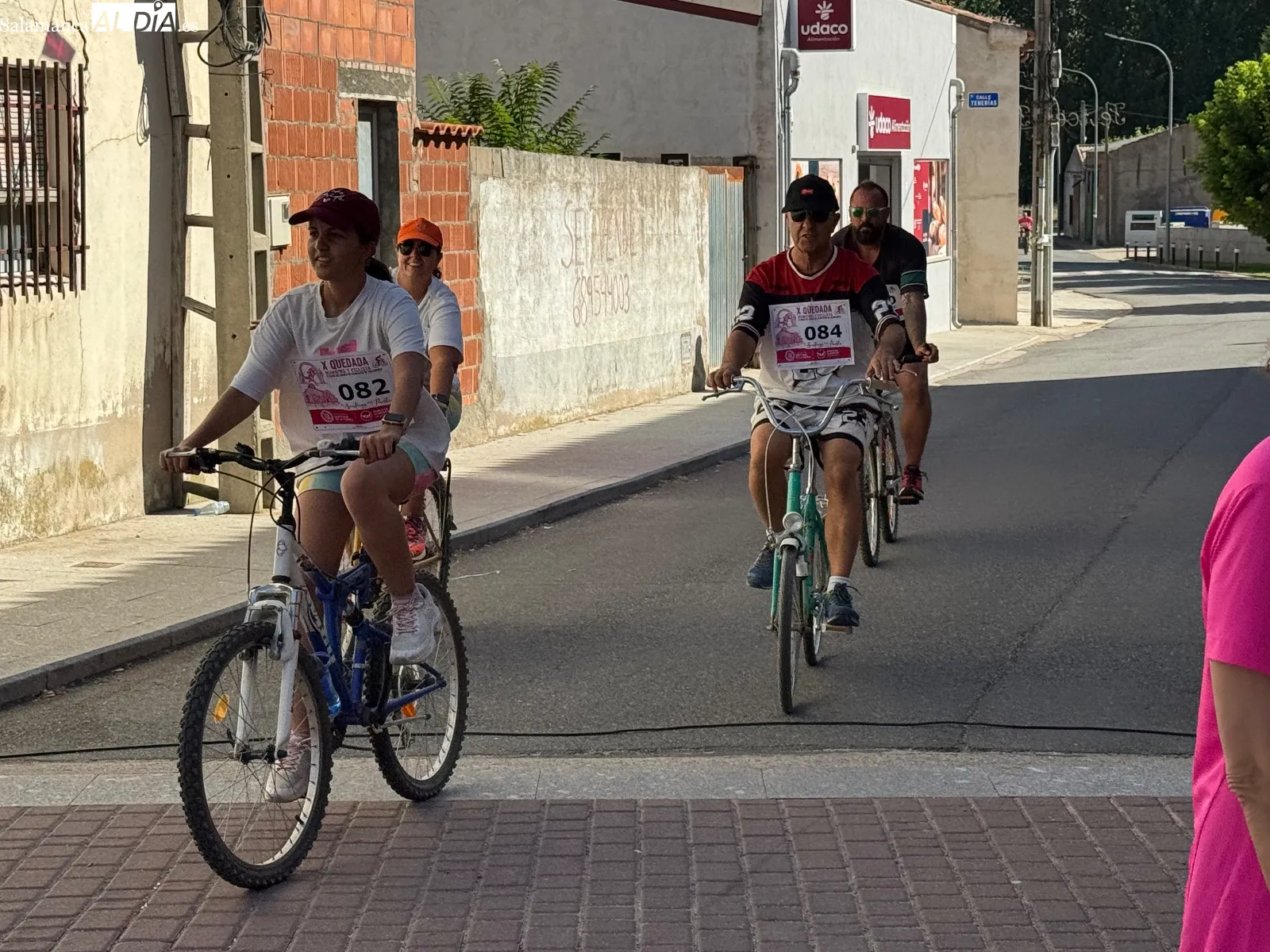 Foto 10 - Cerca de 300 personas se citan en Santiago de la Puebla para vivir la X Quedada Ciclista y Runner Solidaria