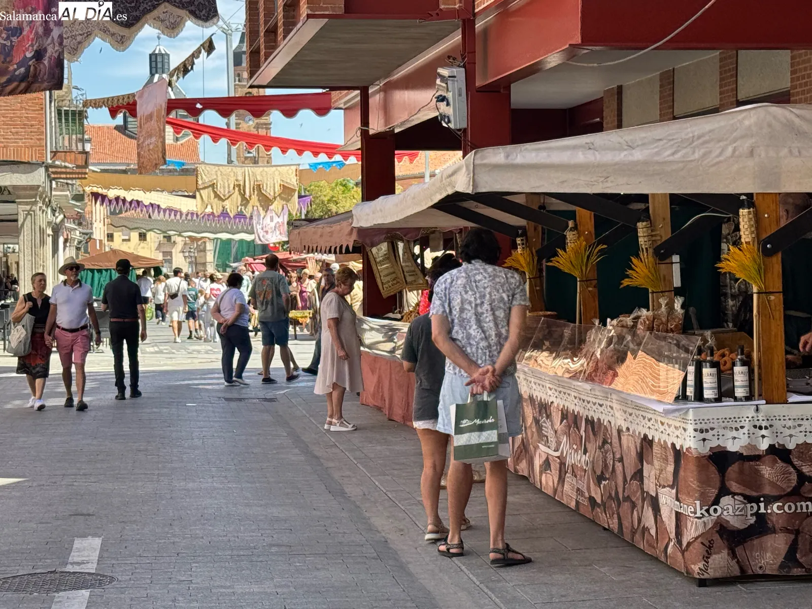 Foto 2 - El Mercado Barroco llena de historia y animaci&oacute;n, por primera vez en julio, la Plaza de Espa&ntilde;a 