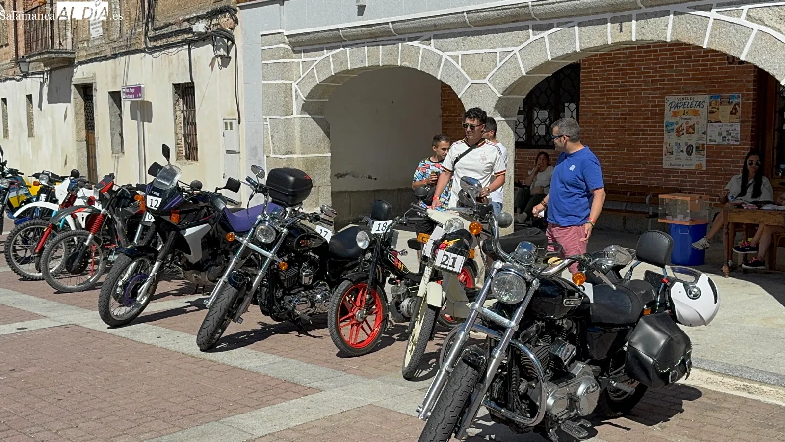 Foto 2 - Originalidad, carcajadas y recuerdos, protagonistas de la Carrera de Autos Locos y la concentraci&oacute;n de cl&aacute;sicos de Santiago de la Puebla