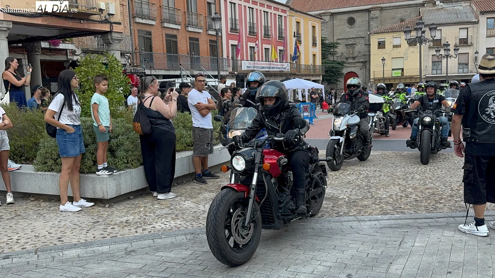 Foto 10 - El Comando Bracamonte re&uacute;ne a m&aacute;s de 140 moteros en la celebraci&oacute;n de su d&eacute;cimo aniversario