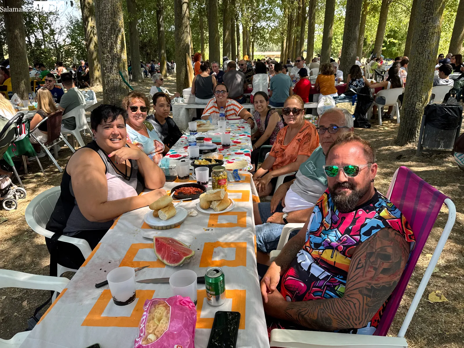 Foto 7 - Santiago de la Puebla despide sus fiestas con una multitudinaria paellada solidaria