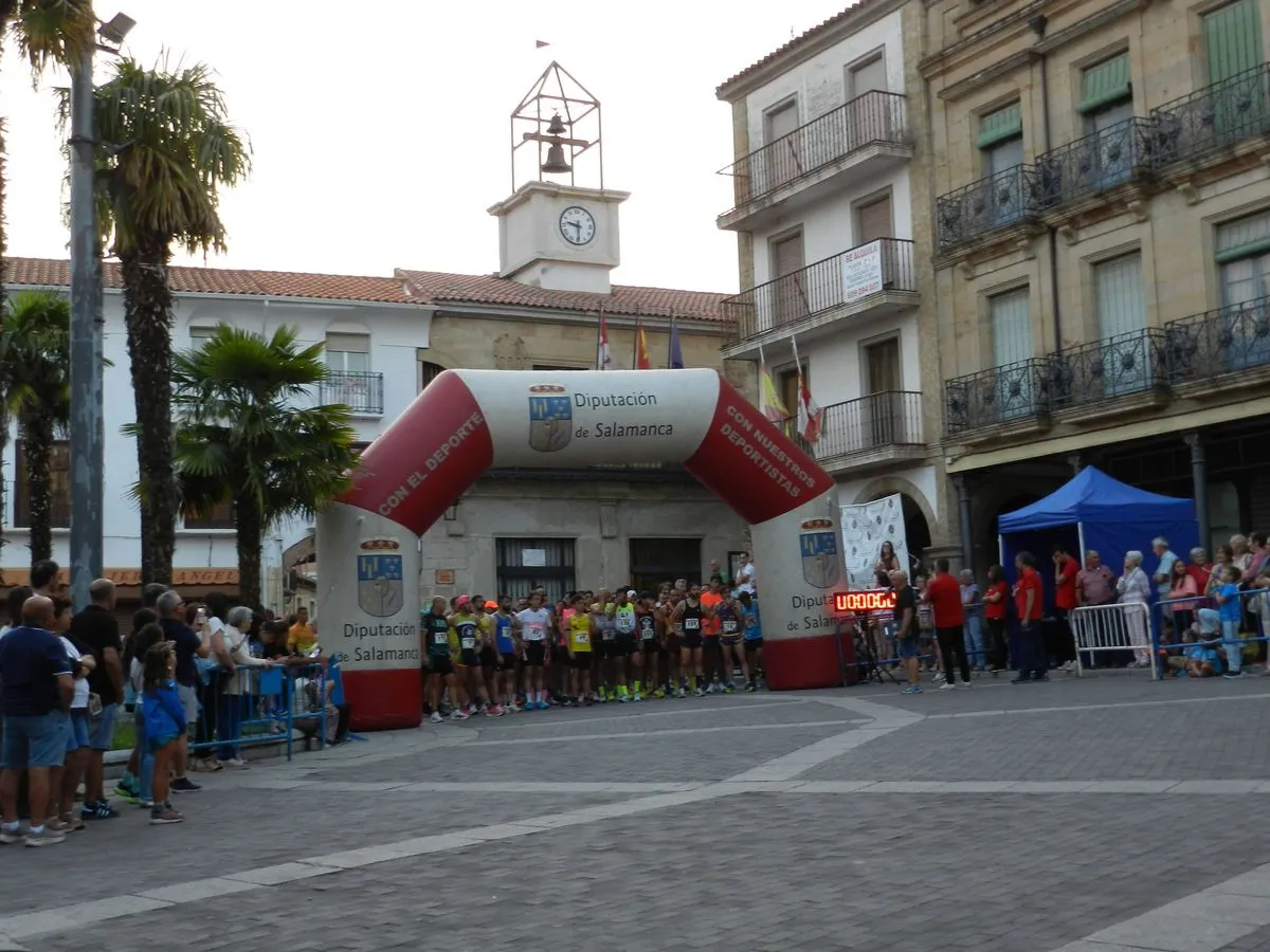 IX Carrera Nocturna de Alba de Tormes