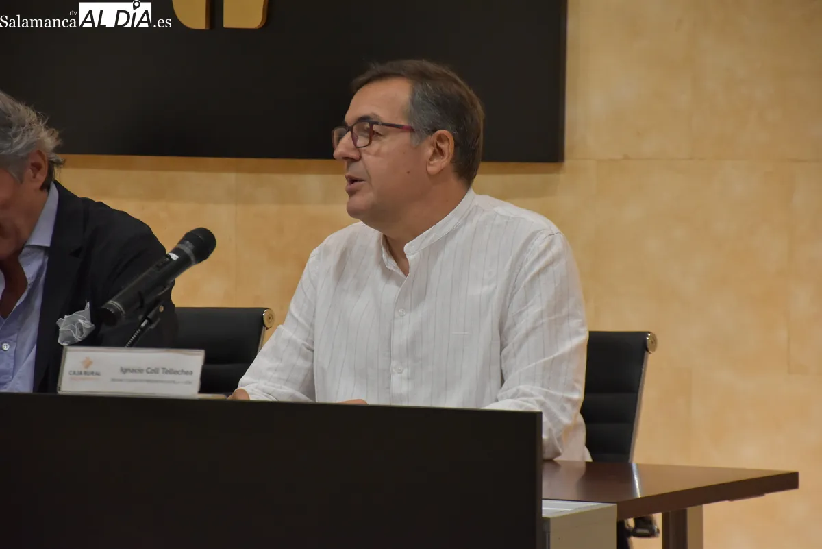 Jesús Álvarez en Salamanca: 'A mí me jubiló Televisión Española, yo no quería'. Fotos de Miguel González
