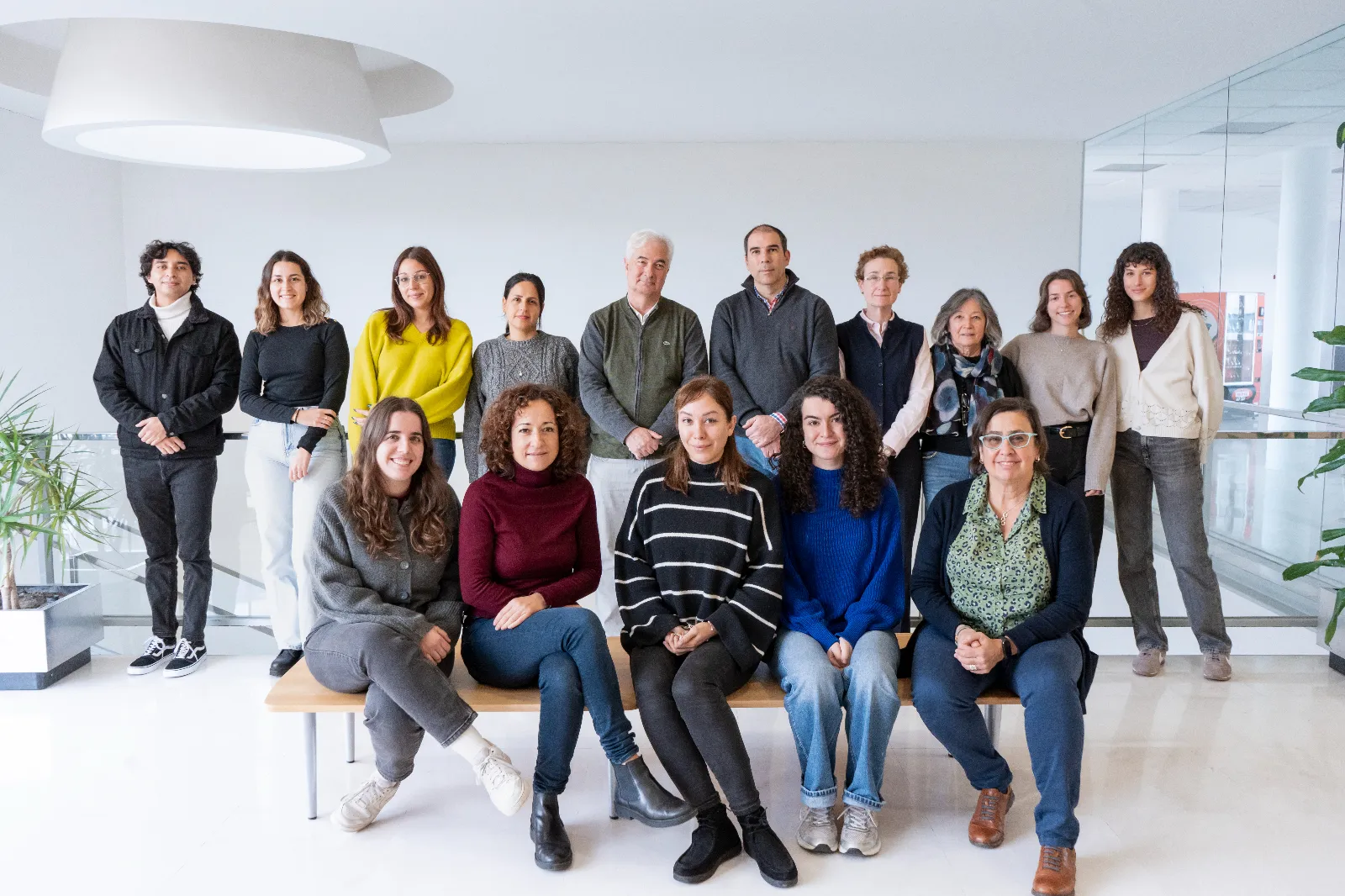El doctor Atanasio Pandiella con su equipo 