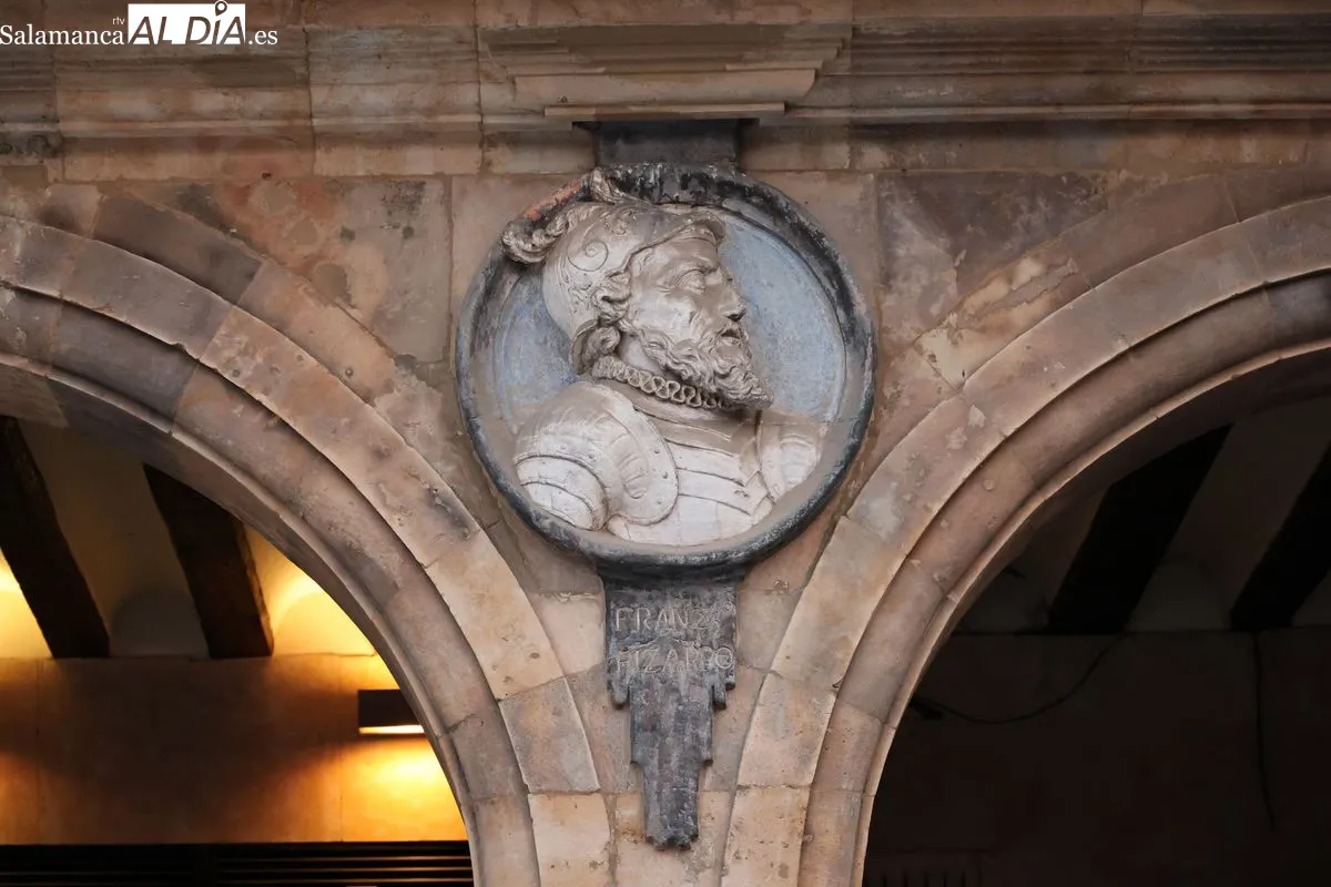 Los medallones de la Plaza Mayor de Salamanca: arte e historia esculpida sobre piedra | Fotos: David Sañudo