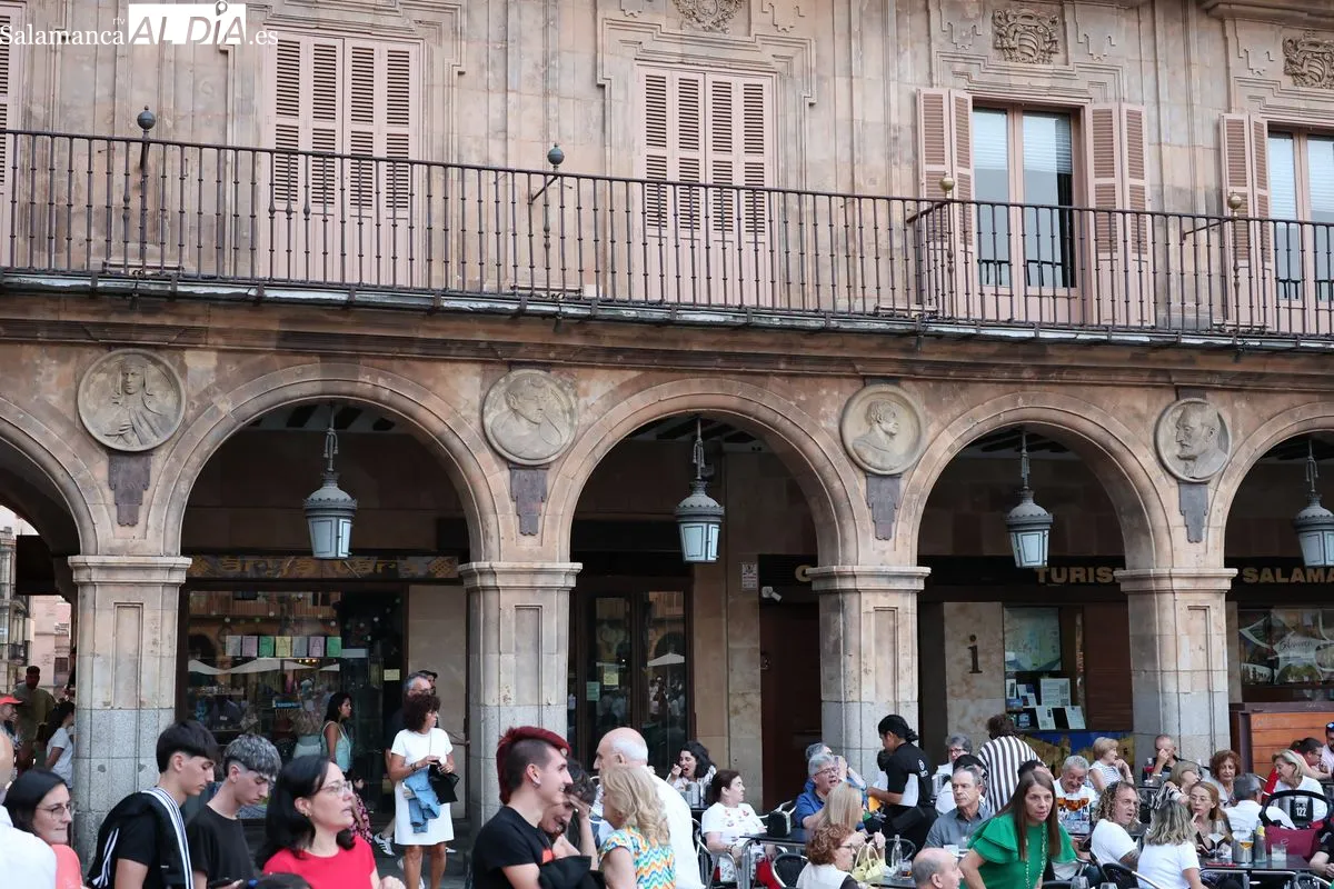 Los medallones de la Plaza Mayor de Salamanca: arte e historia esculpida sobre piedra | Fotos: David Sañudo