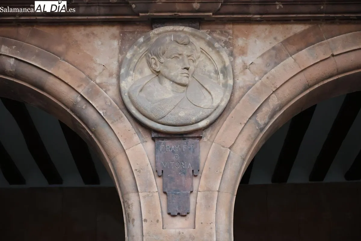Los medallones de la Plaza Mayor de Salamanca: arte e historia esculpida sobre piedra | Fotos: David Sañudo