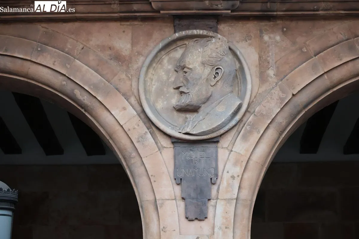 Los medallones de la Plaza Mayor de Salamanca: arte e historia esculpida sobre piedra | Fotos: David Sañudo