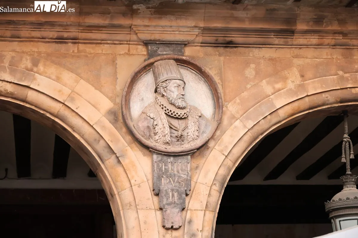 Los medallones de la Plaza Mayor de Salamanca: arte e historia esculpida sobre piedra | Fotos: David Sañudo