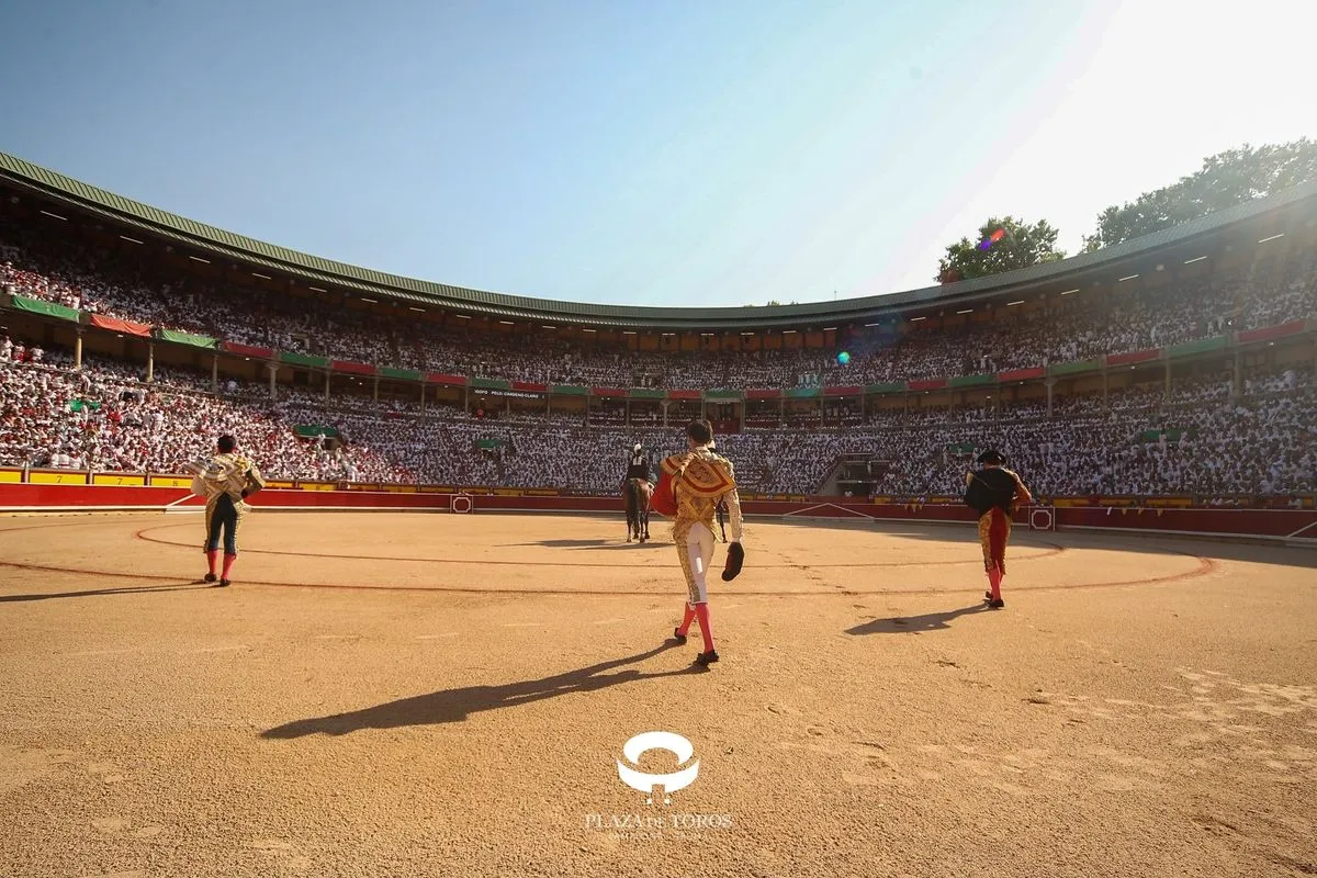 Foto 7 - FOTOS | Diosleguarde corta una oreja de peso en su debut en Pamplona