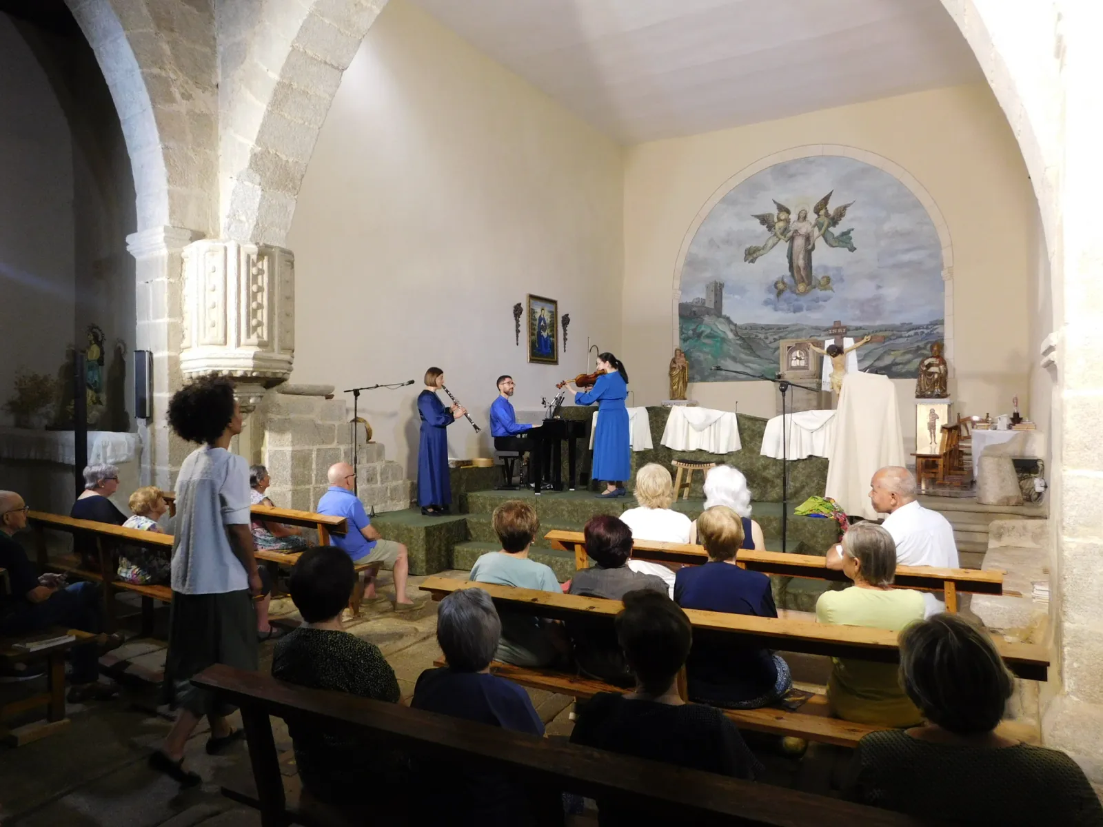 Foto 2 - De 'Los mozos de Monle&oacute;n' a San Juan de la Cruz: un pueblo donde la cultura nunca deja de cantar (Fotos)