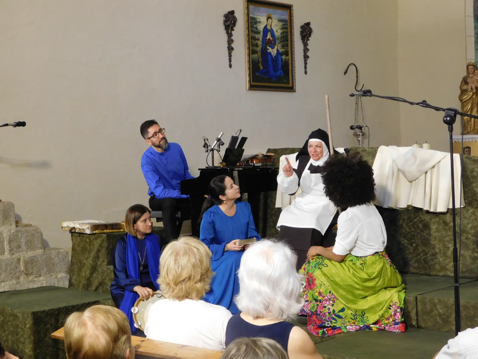 Foto 10 - De 'Los mozos de Monle&oacute;n' a San Juan de la Cruz: un pueblo donde la cultura nunca deja de cantar (Fotos)